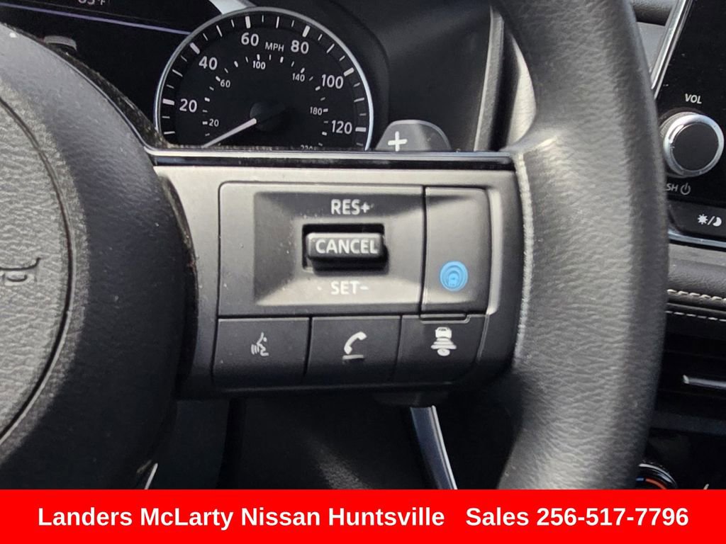 Used 2023 Nissan Rogue SV image 23