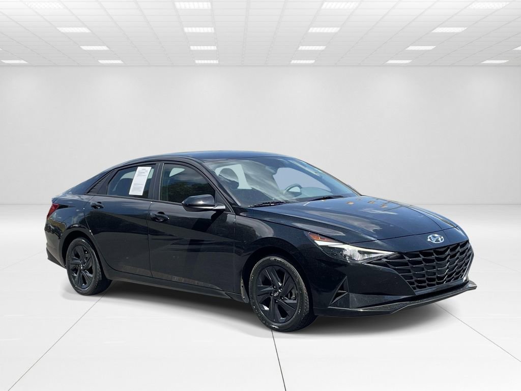 Used 2022 Hyundai Elantra Blue