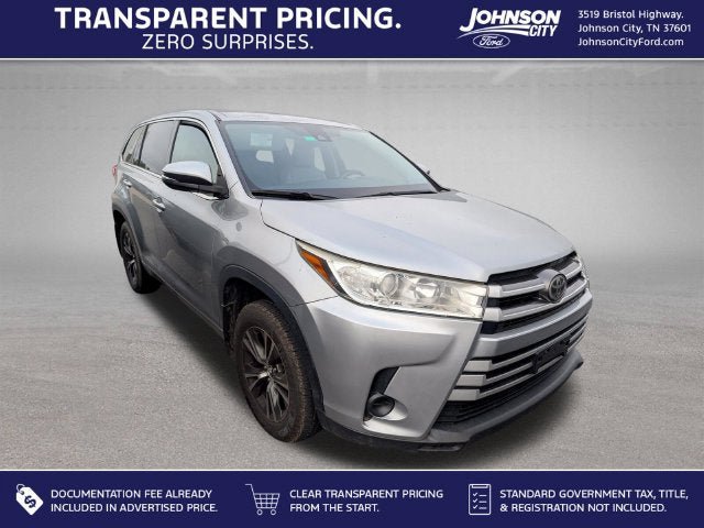 Used 2017 Toyota Highlander LE AWD/4WD image 1