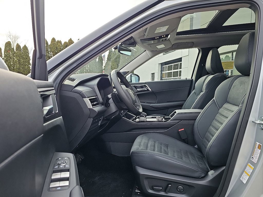 New 2026 Mitsubishi Outlander SE AWD/4WD image 9