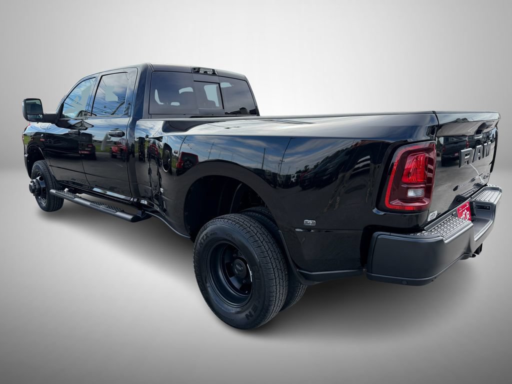 New 2026 RAM 3500 Tradesman AWD/4WD image 4