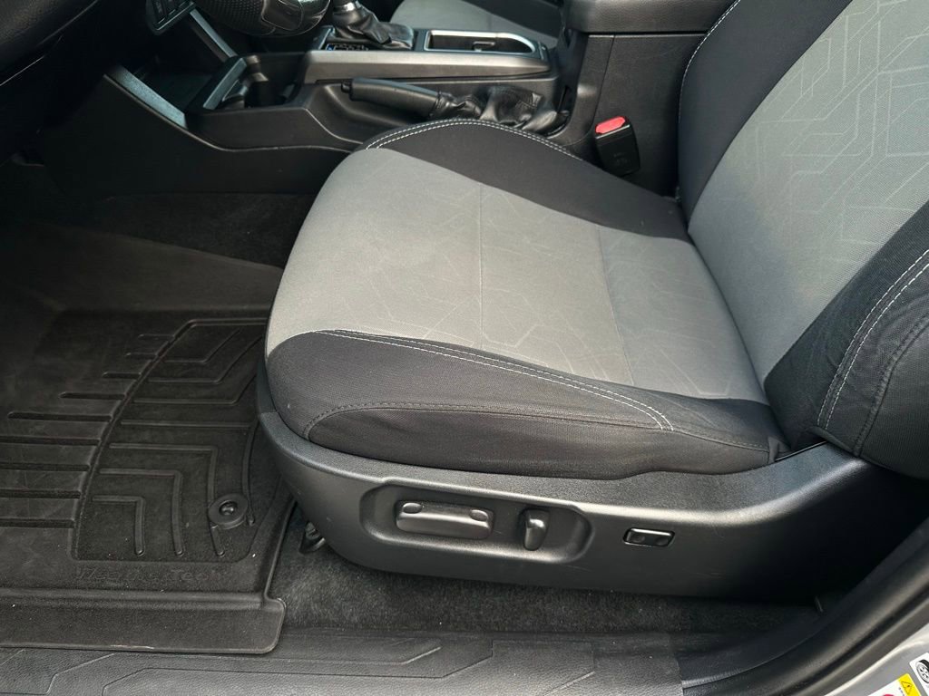 Used 2020 Toyota Tacoma TRD Off-Road w/ Technology Package image 12