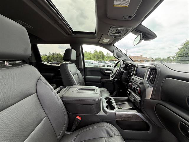 Used 2021 Chevrolet Silverado 1500 LTZ w/ LTZ Premium Package AWD/4WD image 17