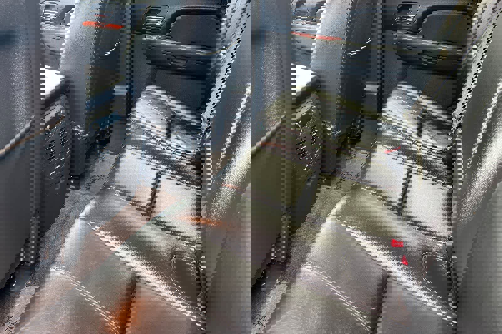 Used 2012 Chevrolet Avalanche LT image 5