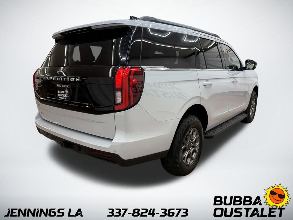 New 2026 Ford Expedition Active image 5
