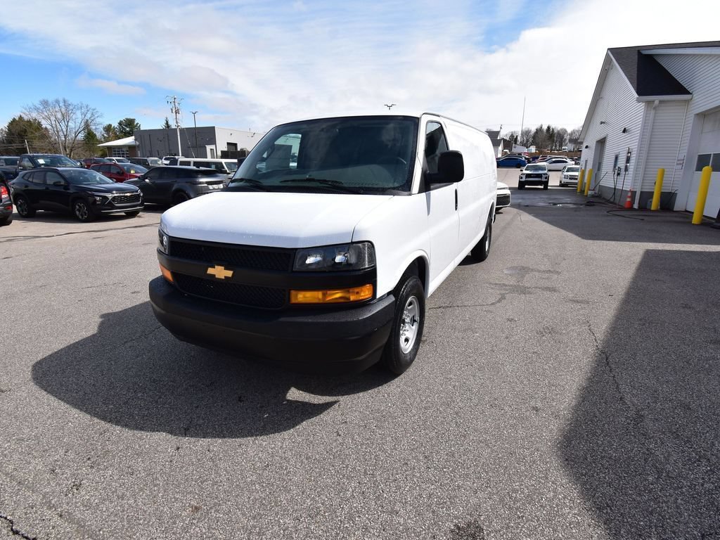 New 2026 Chevrolet Express 3500 Extended w/ Driver Convenience Package RWD image 3