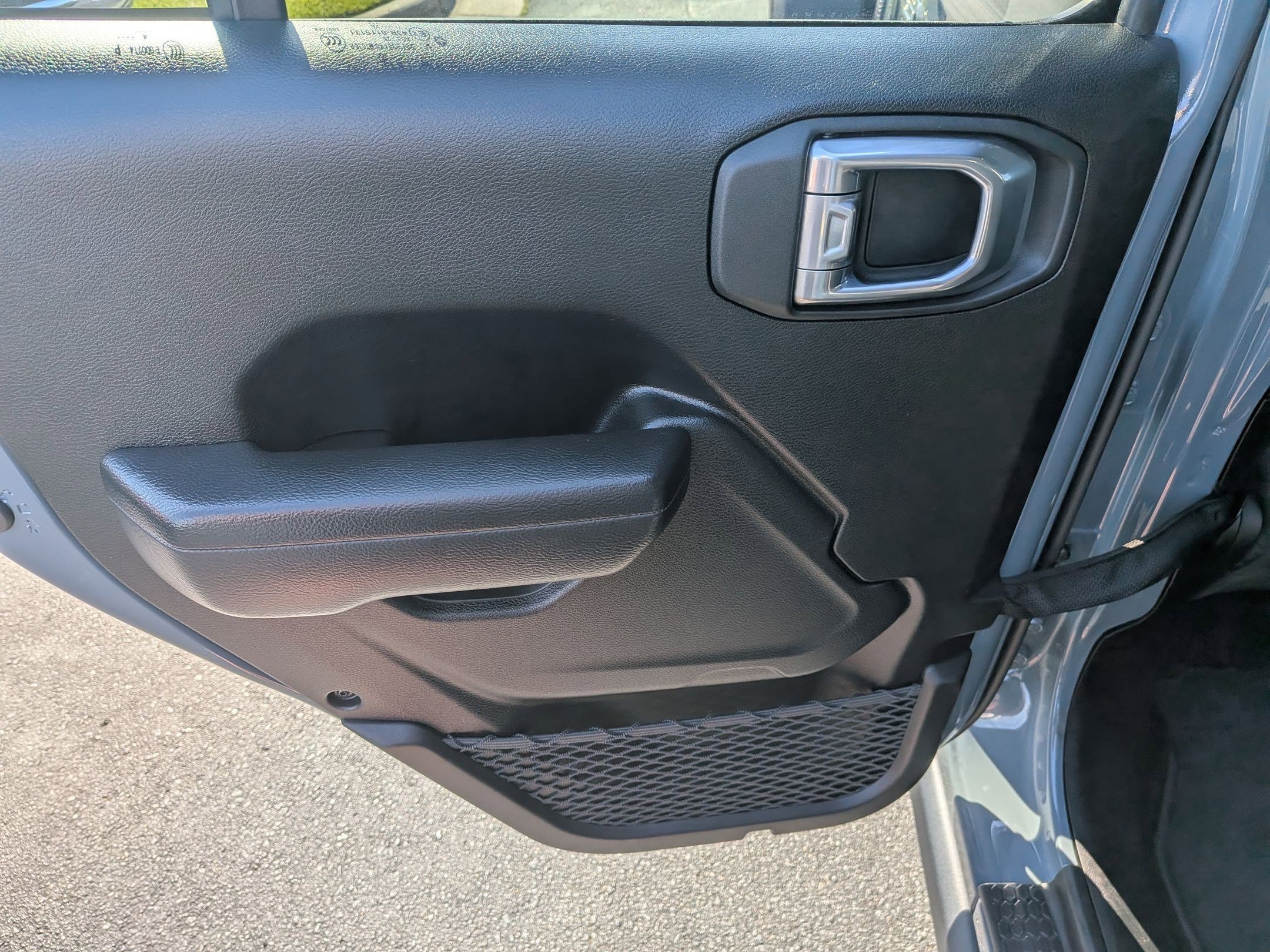 Used 2025 Jeep Wrangler Unlimited Rubicon image 26