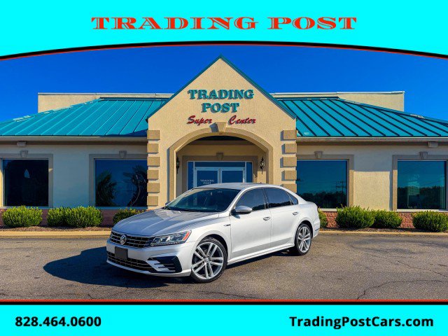 Used 2018 Volkswagen Passat 2.0T R-Line w/ R-Line Lighting Package FWD video 1