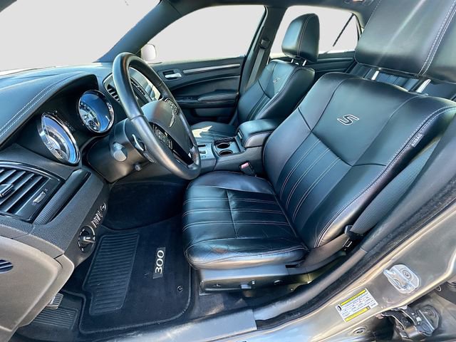 Used 2012 Chrysler 300 S RWD image 21