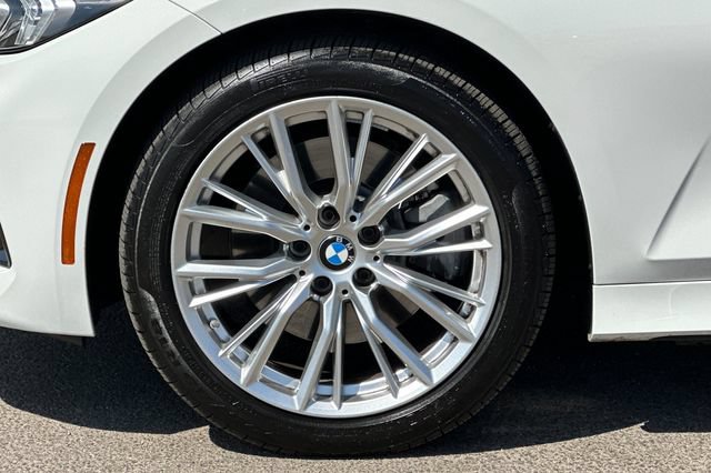 Used 2024 BMW 330i Sedan w/ Convenience Package RWD image 31