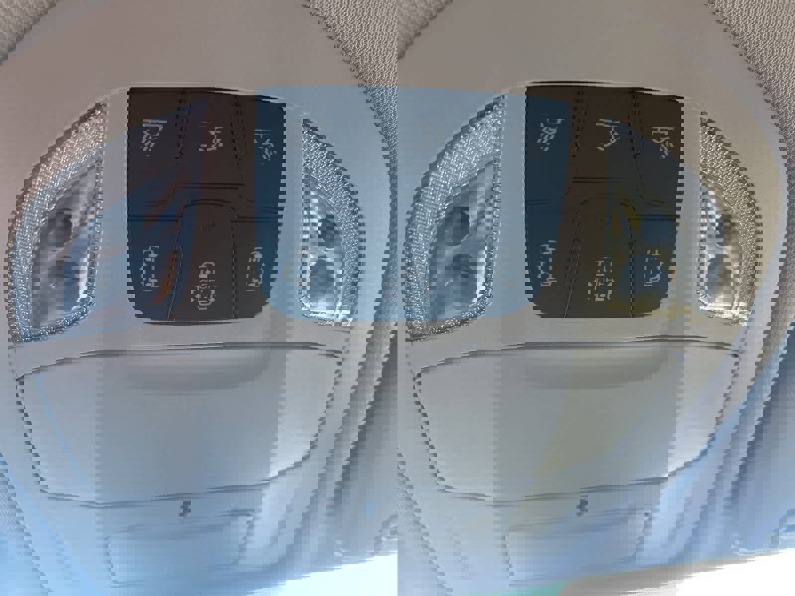 Used 2024 Chrysler Pacifica Touring-L image 39