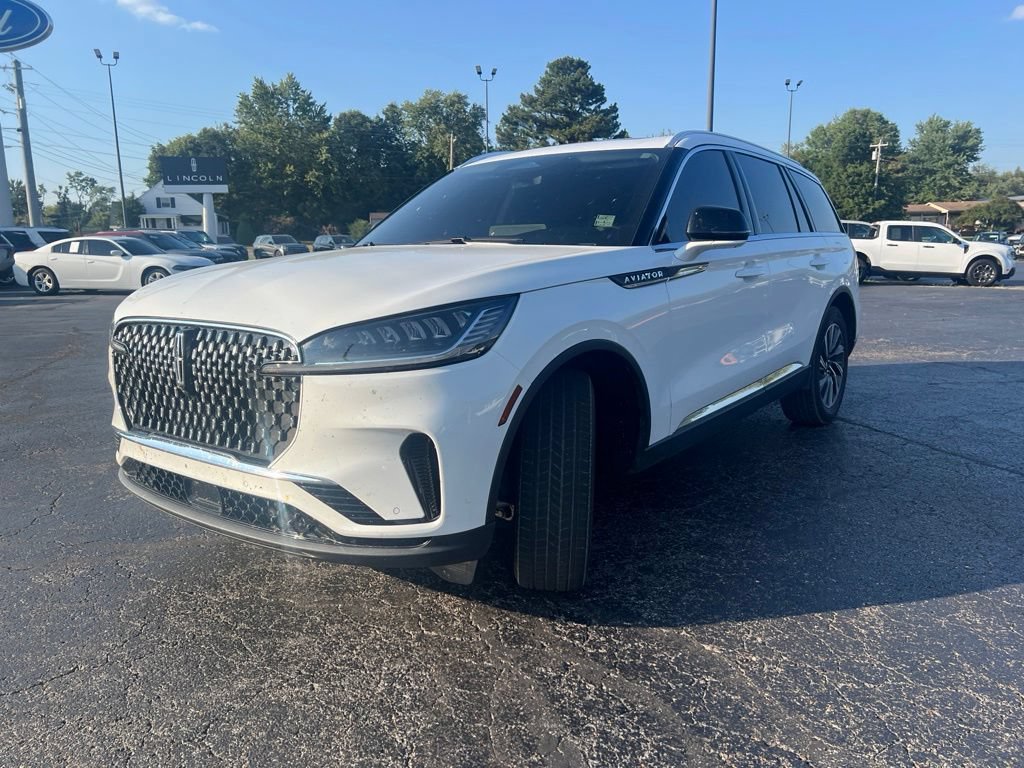 Used 2026 Lincoln Aviator AWD image 6