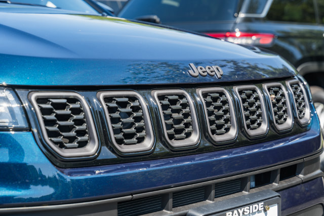 New 2026 Jeep Compass Latitude AWD/4WD image 12