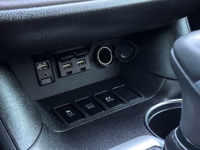 Used 2019 Toyota Highlander XLE image 26