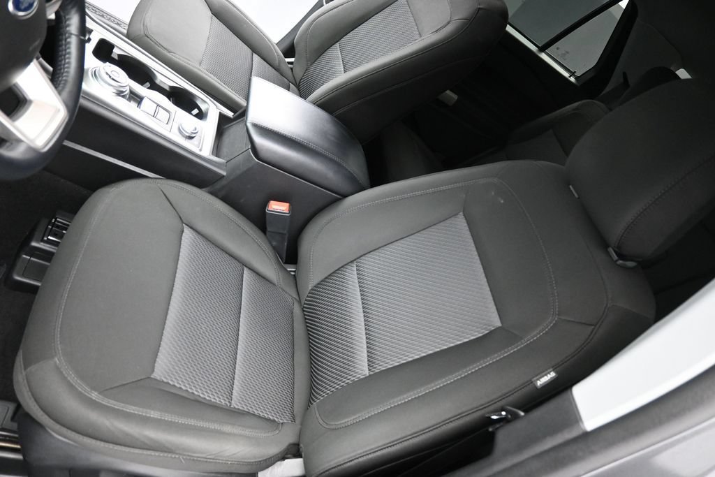 Used 2023 Ford Explorer XLT AWD/4WD image 11