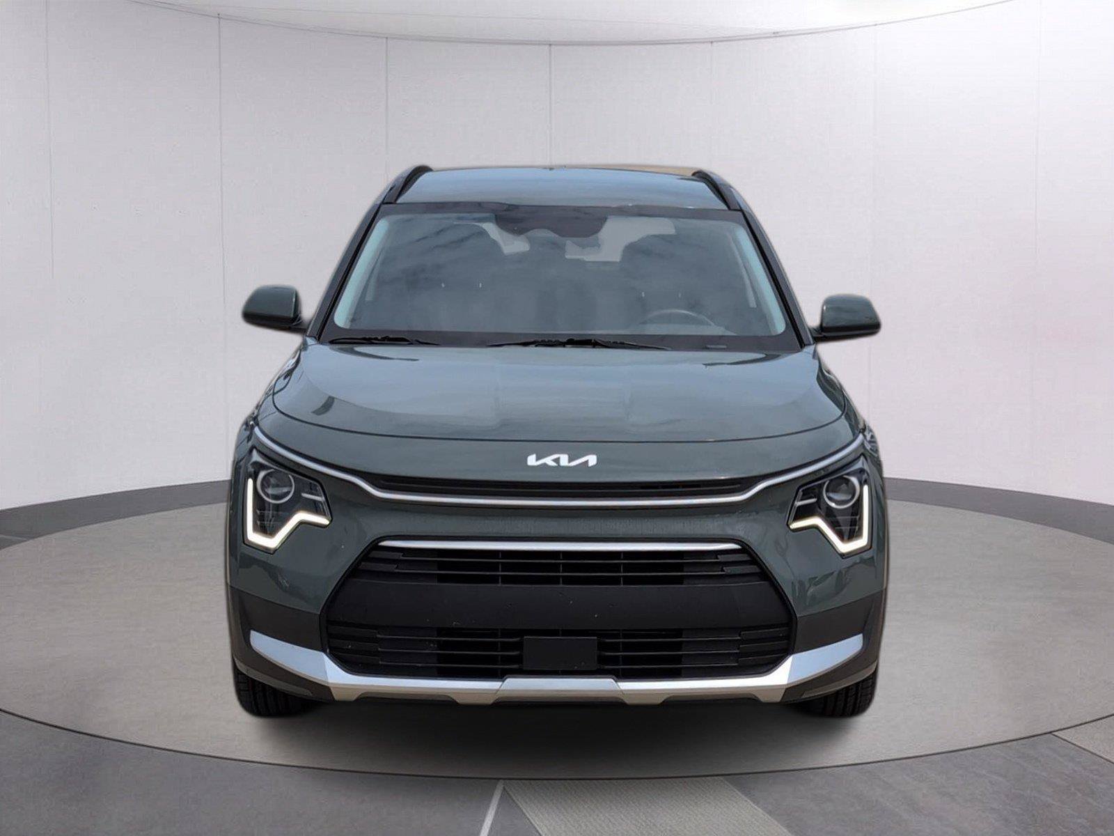 Used 2024 Kia Niro EX FWD image 11