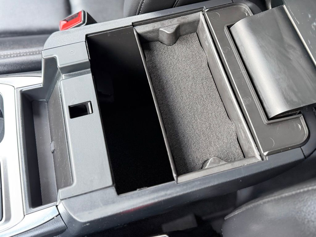 Used 2021 Ford Explorer XLT w/ Equipment Group 202A image 17