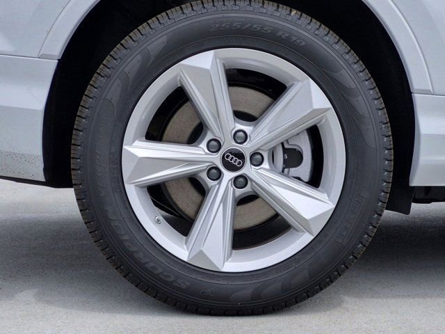 New 2026 Audi Q7 3.0T Premium AWD/4WD image 16