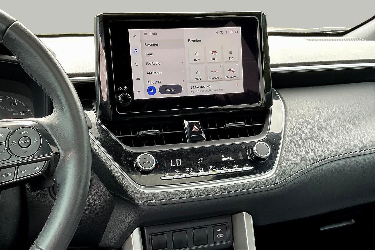 Used 2024 Toyota Corolla Cross AWD Hybrid w/ Moonroof Package image 7