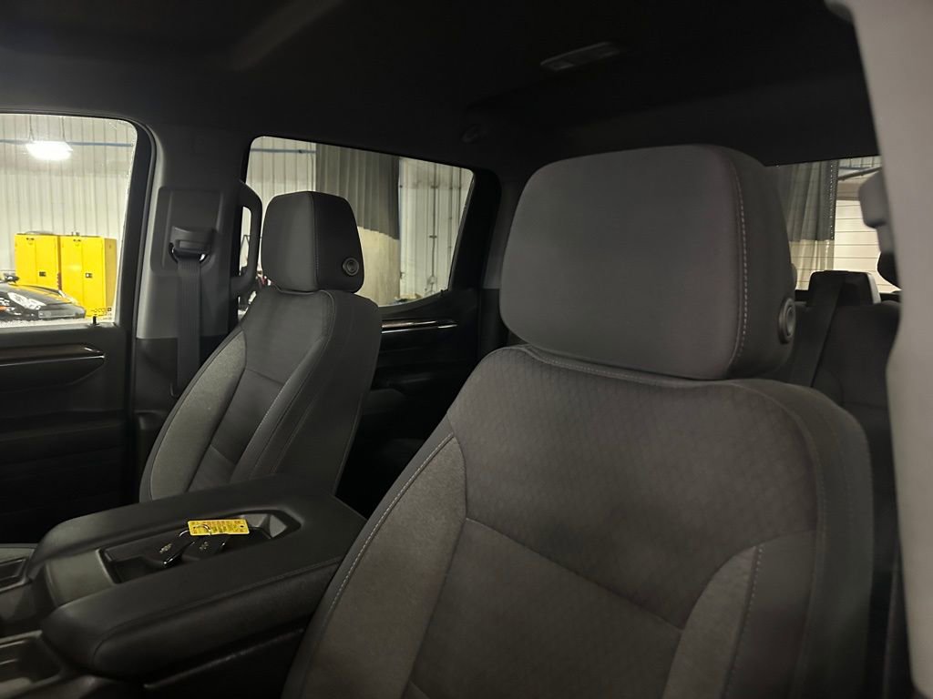 Used 2023 Chevrolet Silverado 1500 LT image 3