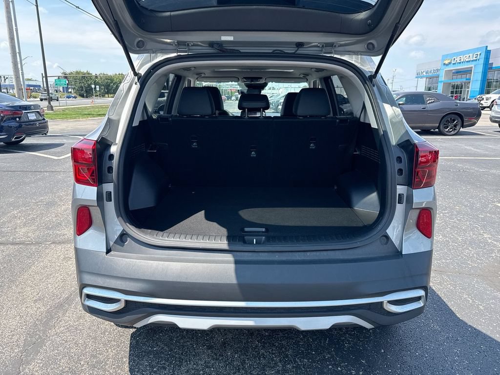 Used 2023 Kia Seltos EX AWD/4WD image 24