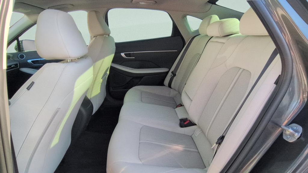 Used 2024 Hyundai Sonata SEL w/ Convenience Package FWD image 9