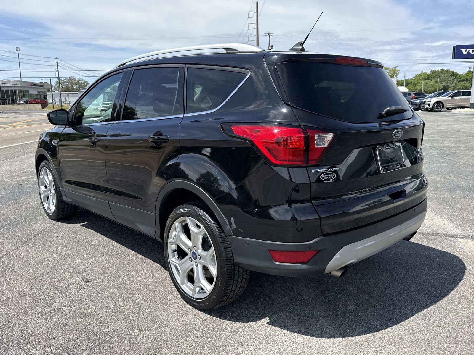 Used 2019 Ford Escape Titanium AWD/4WD image 3