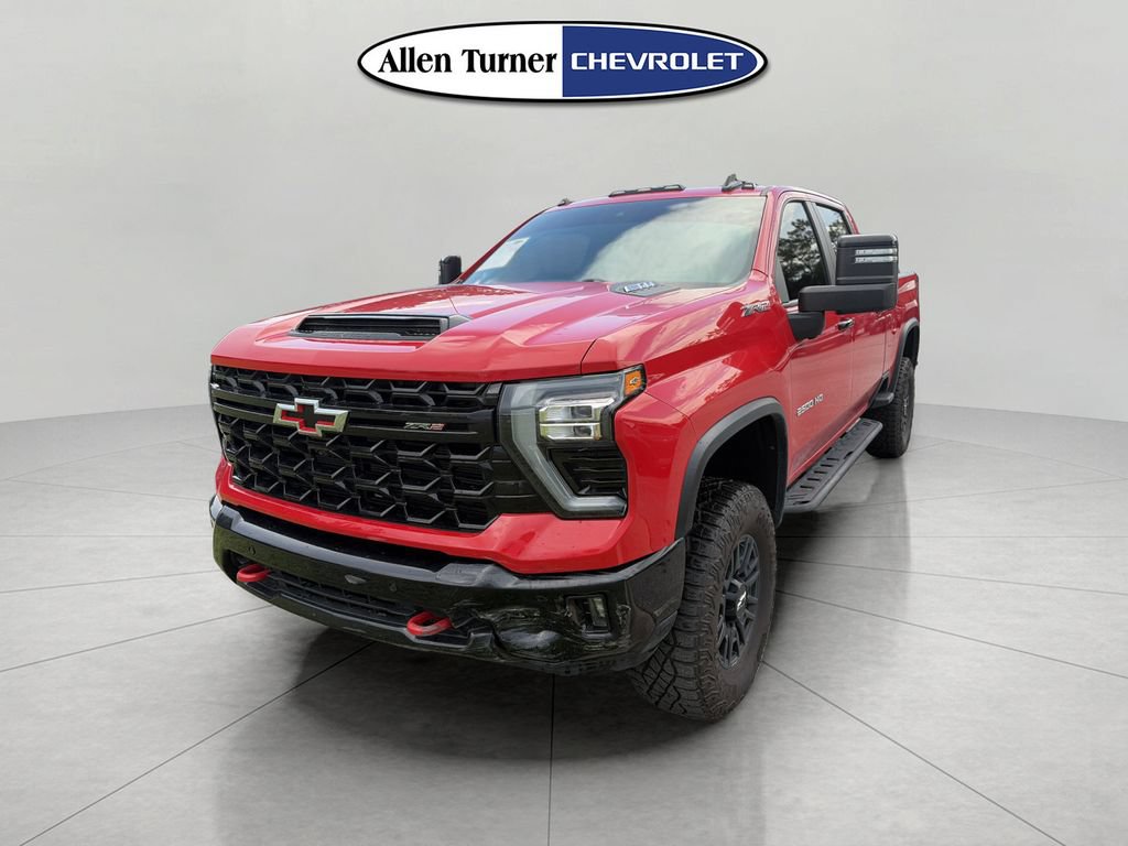 Used 2025 Chevrolet Silverado 2500 ZR2 w/ Technology Package AWD/4WD image 4