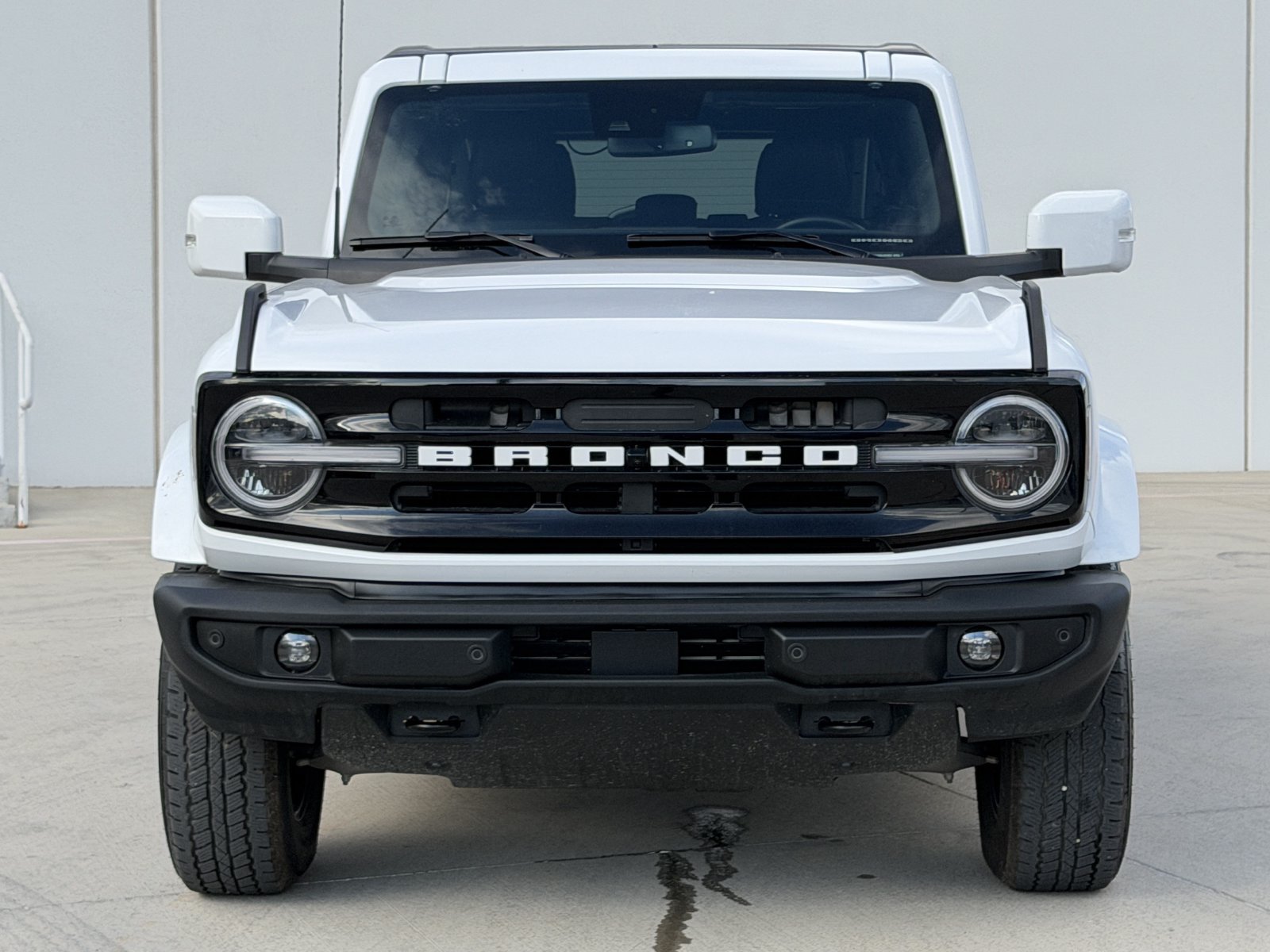 Used 2024 Ford Bronco Outer Banks AWD/4WD image 9