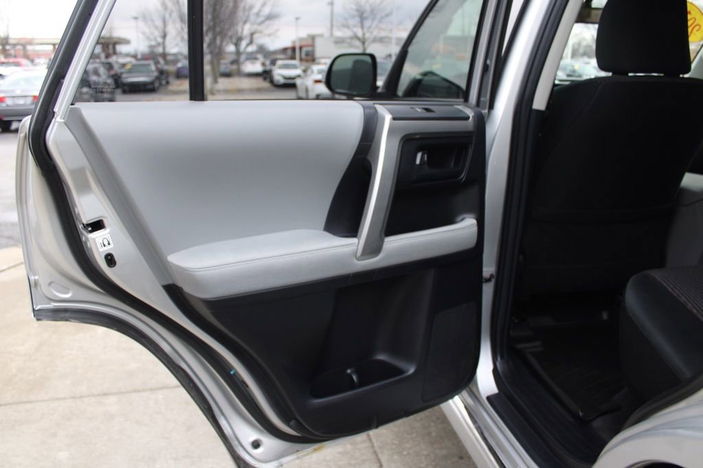 Used 2013 Toyota 4Runner SR5 image 25