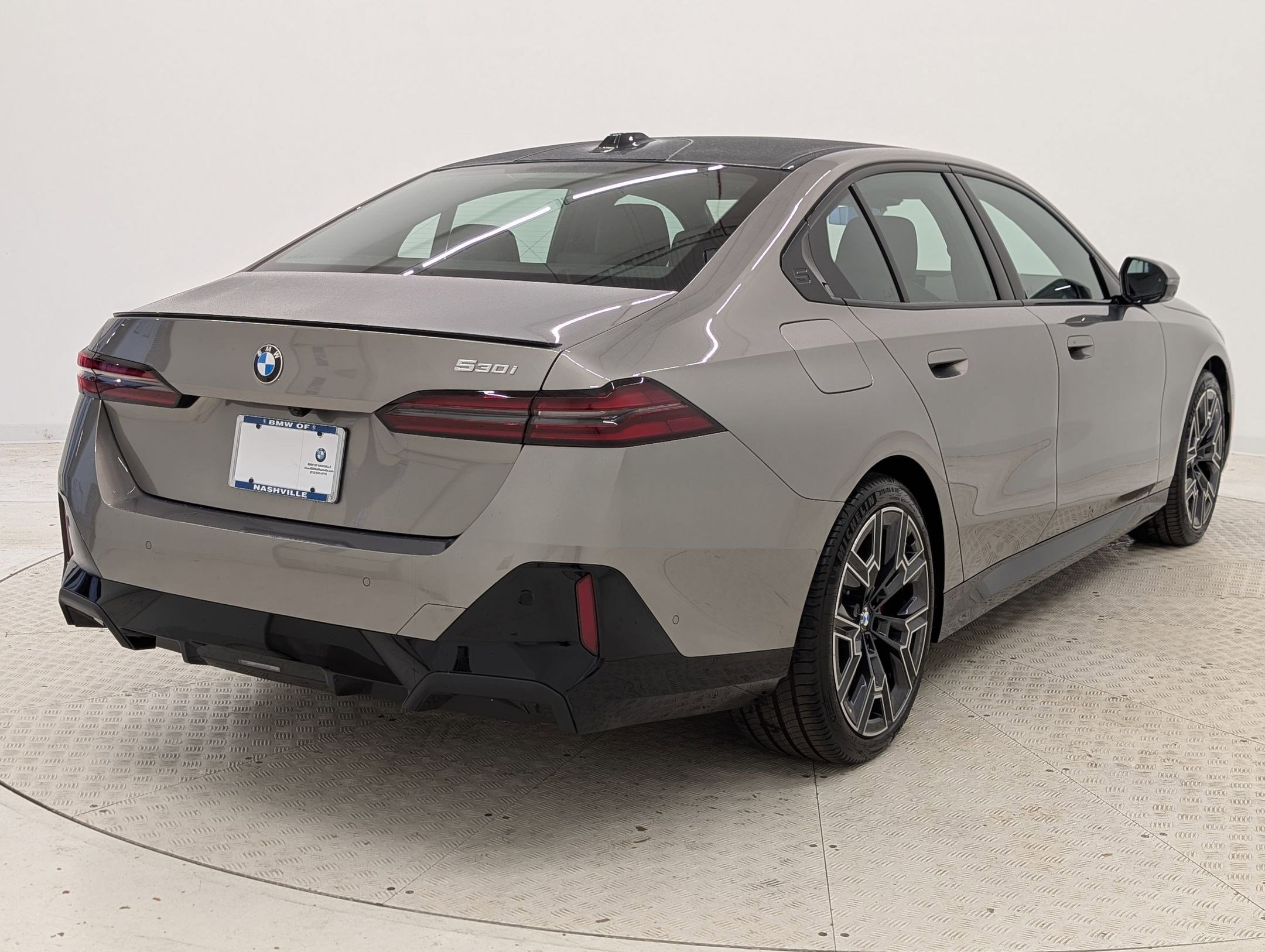 New 2026 BMW 530i RWD image 9