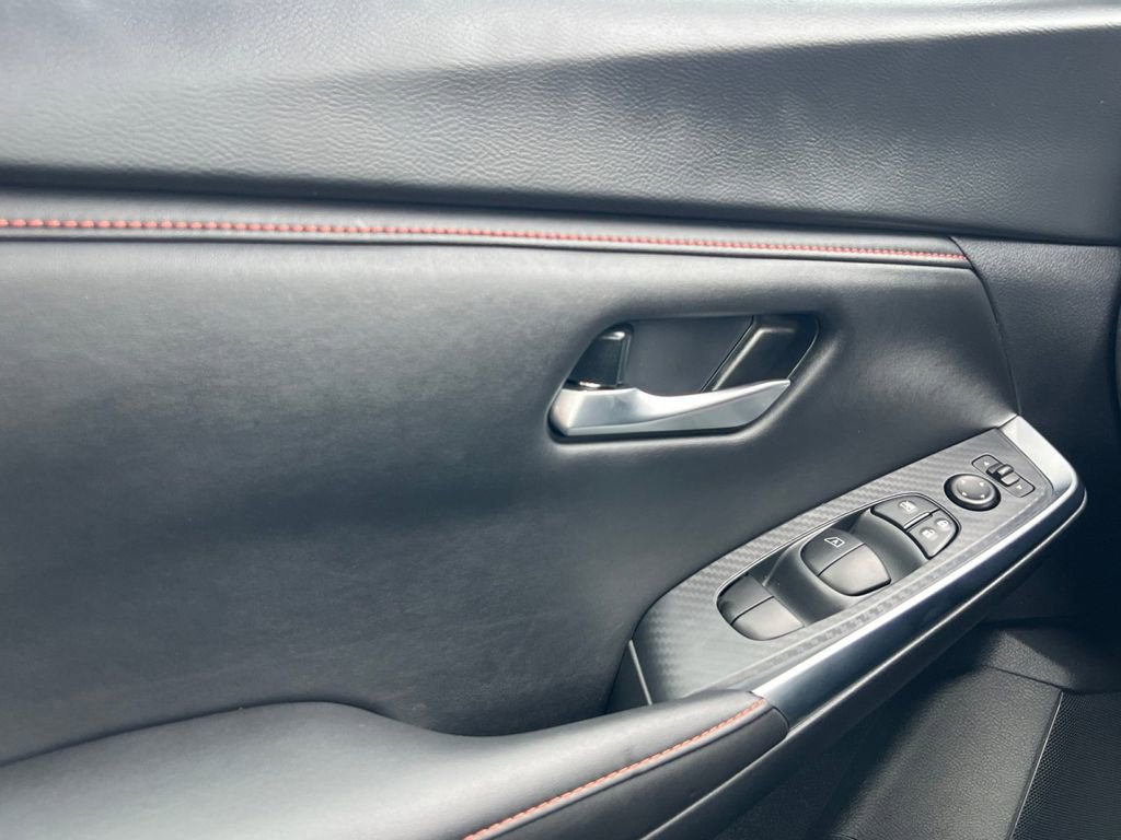 Used 2025 Nissan Sentra SR w/ Trunk Package image 25