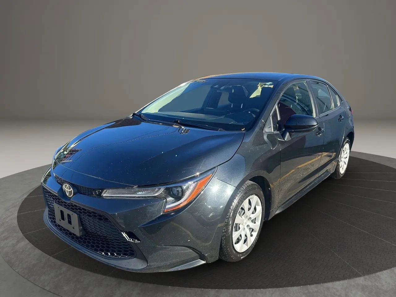 Used 2022 Toyota Corolla LE image 1