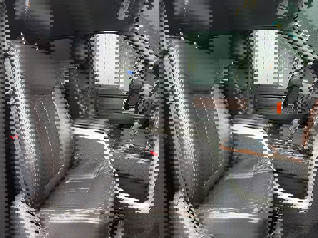 Used 2013 Ford F150 Lariat w/ Mid Equipment Group image 30