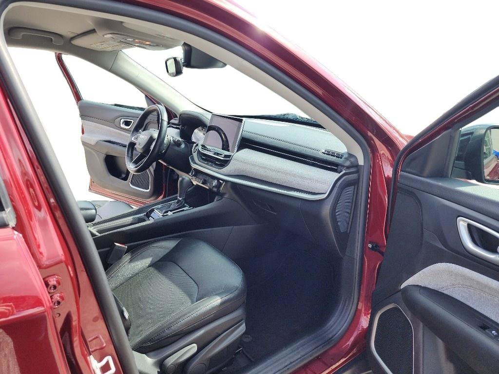 Used 2022 Jeep Compass Latitude image 20