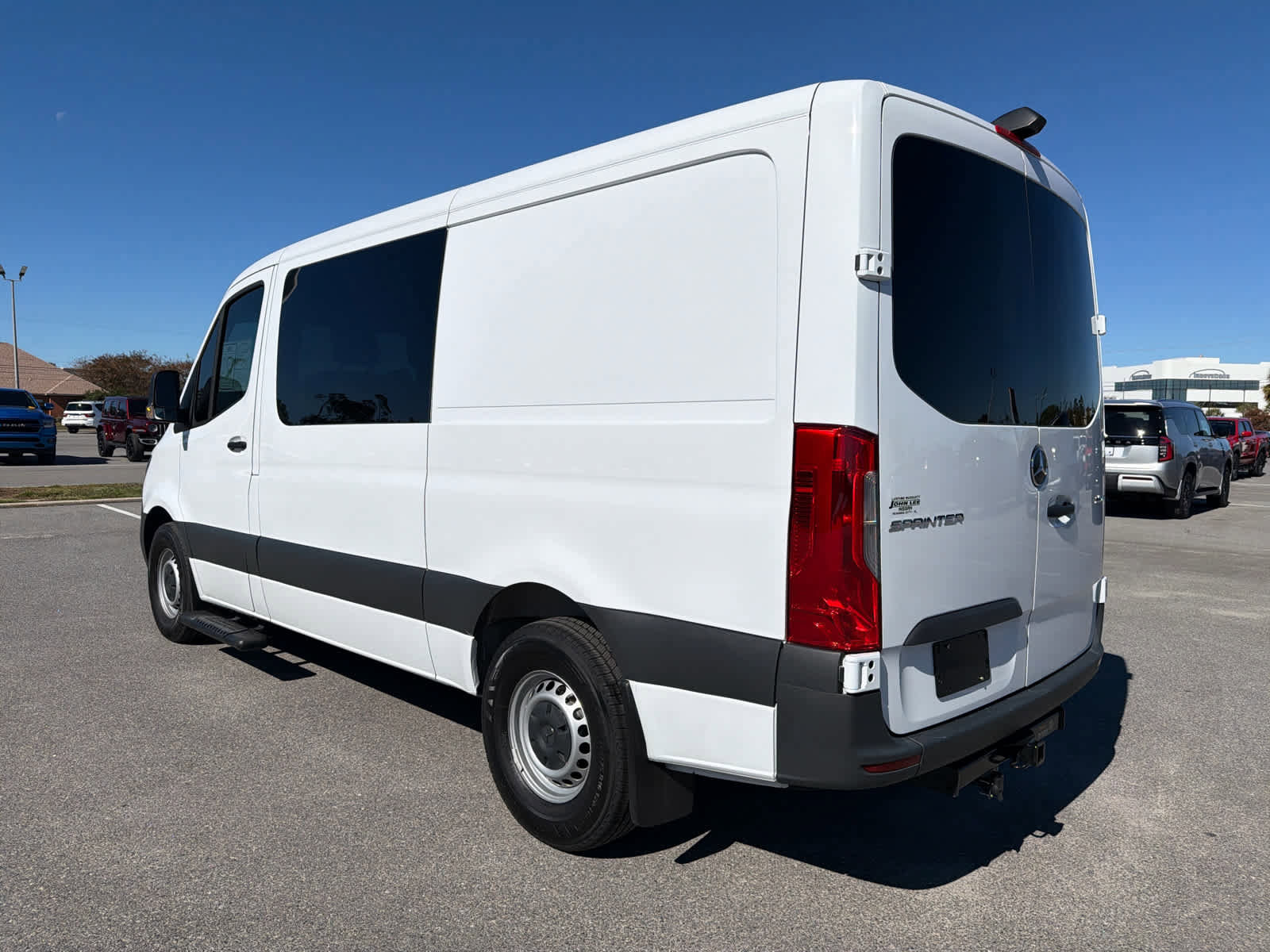 Used 2025 Mercedes-Benz Sprinter 2500 image 3