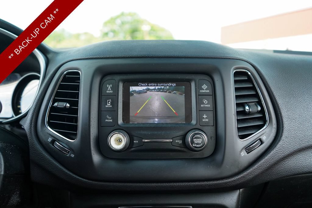 Used 2018 Jeep Compass Sport FWD image 10