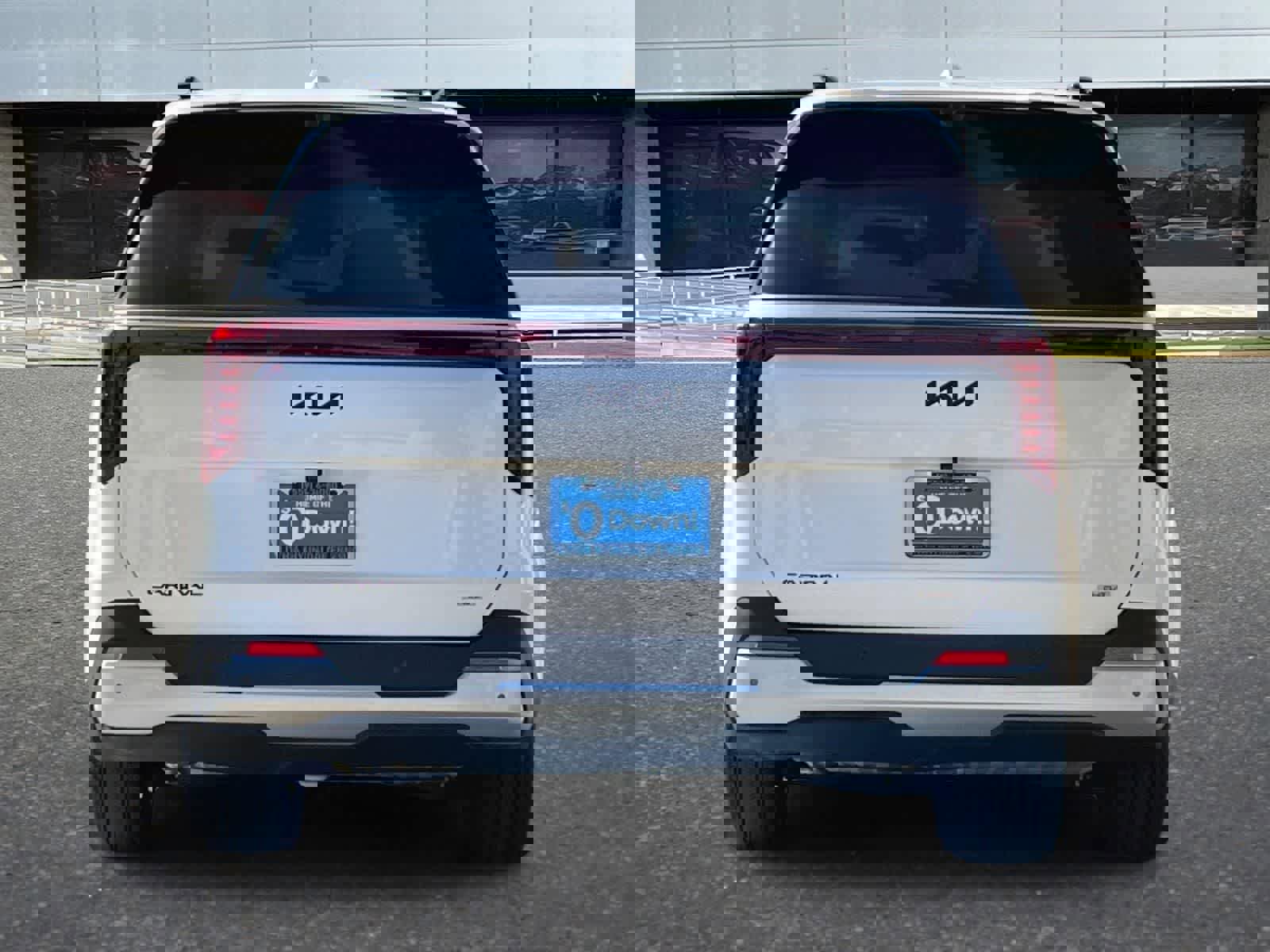 Used 2025 Kia Carnival SX Prestige image 8