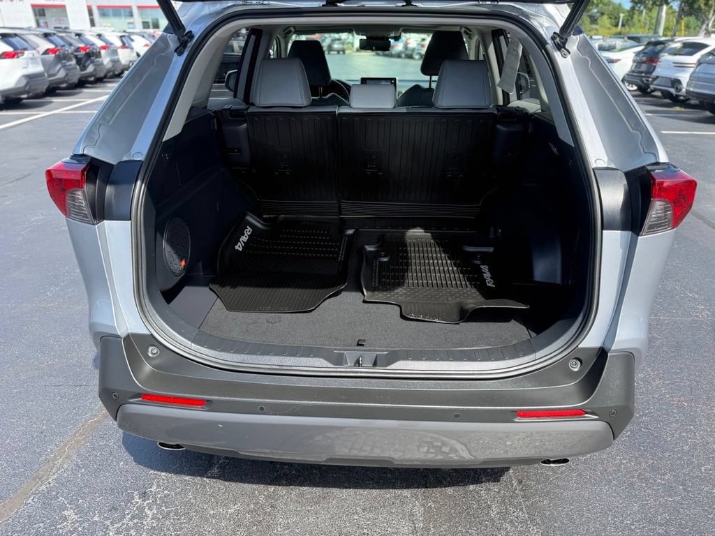 Certified 2019 Toyota RAV4 Limited w/ Cold Weather Package AWD/4WD image 18