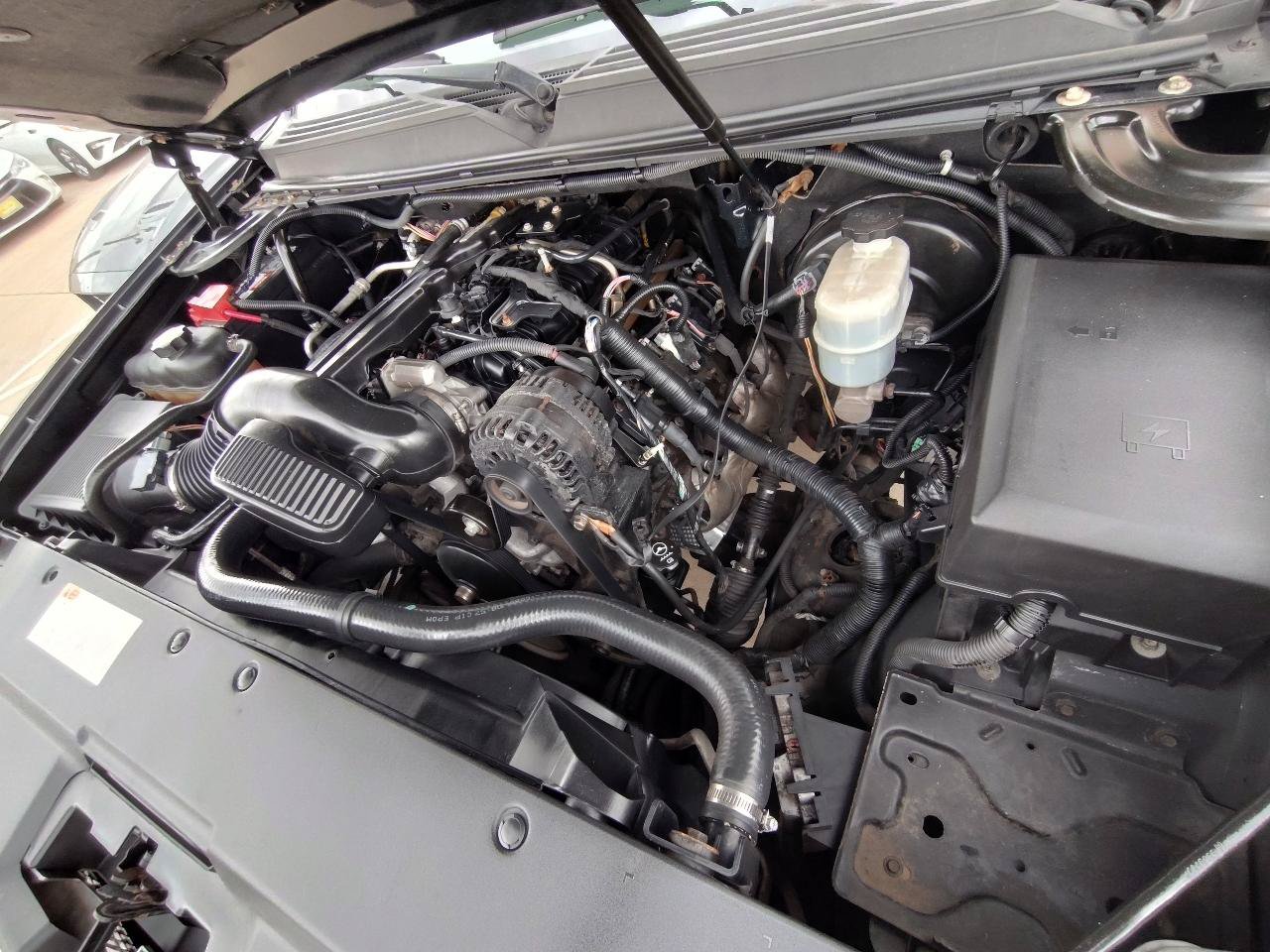 Used 2012 Cadillac Escalade Luxury RWD image 12