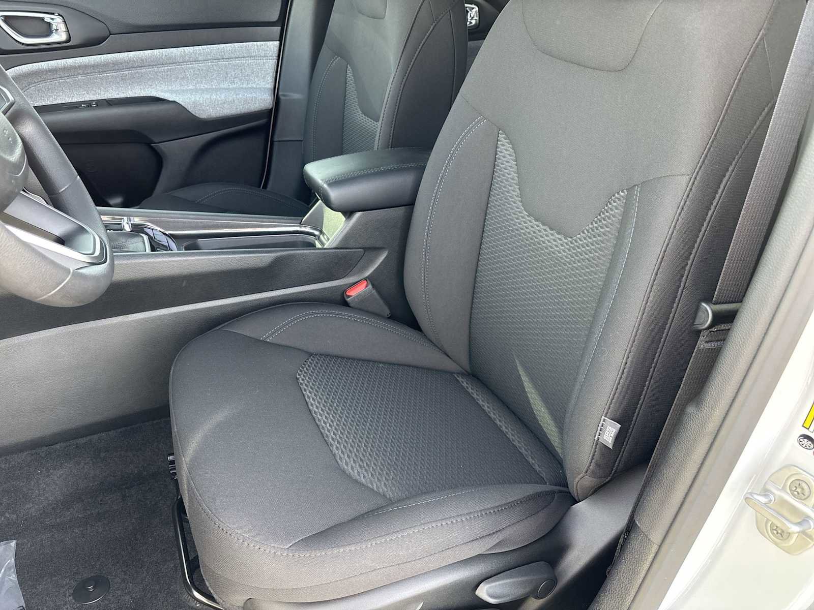 New 2025 Jeep Compass Sport AWD/4WD image 15