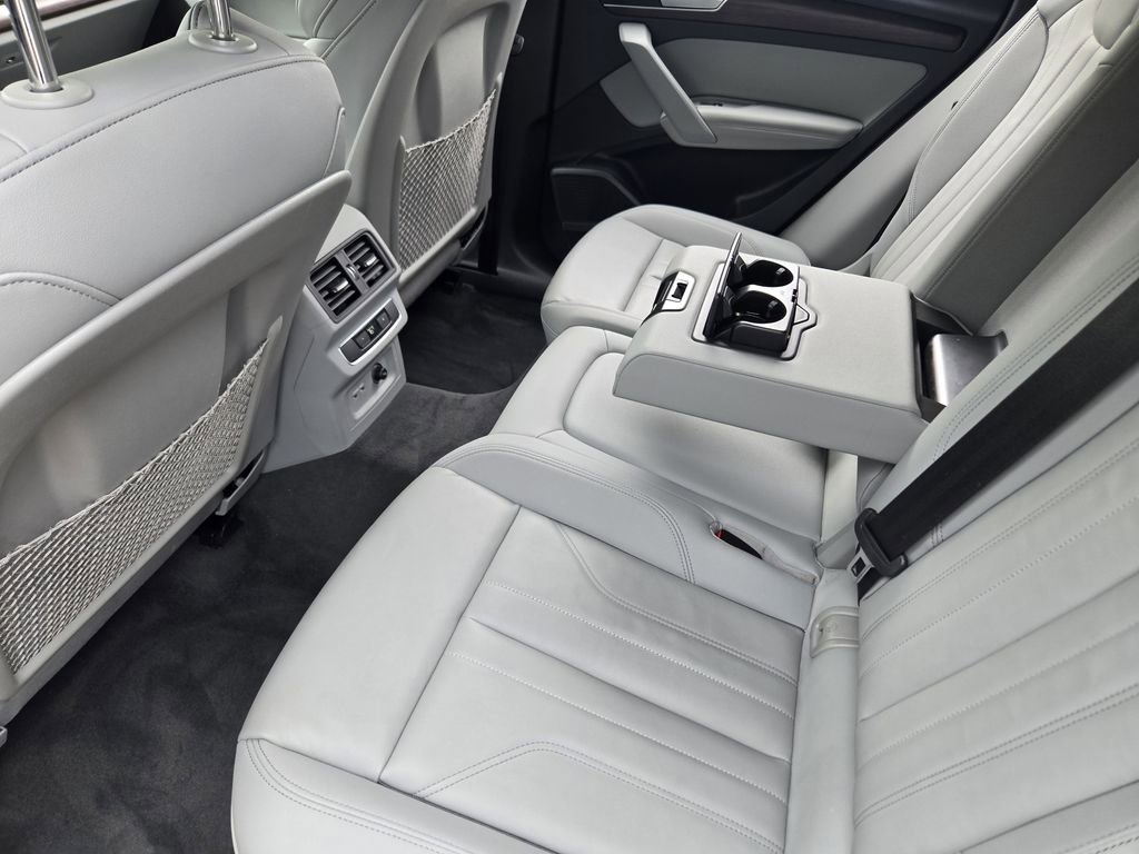 Certified 2022 Audi Q5 2.0T Premium Plus AWD/4WD image 40