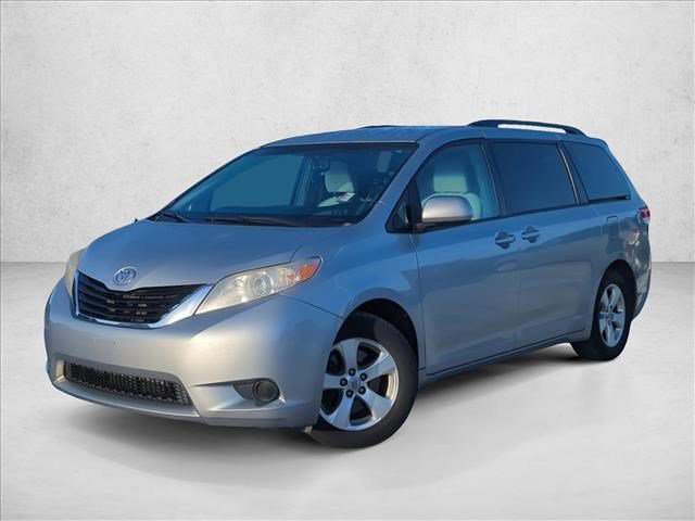 Used 2014 Toyota Sienna LE