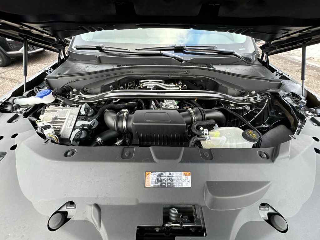 Used 2025 Lincoln Aviator AWD image 27