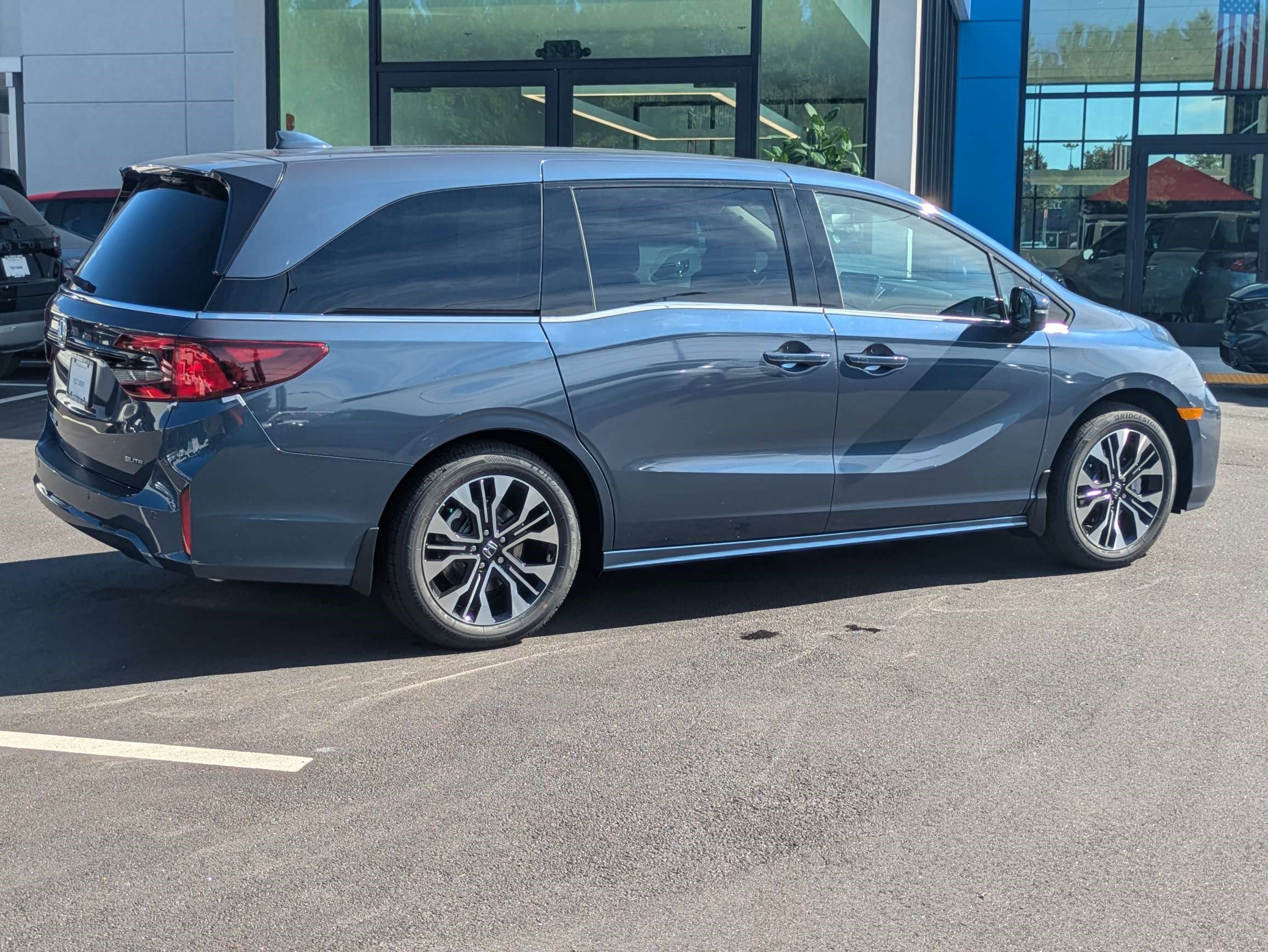 New 2027 Honda Odyssey Elite image 5
