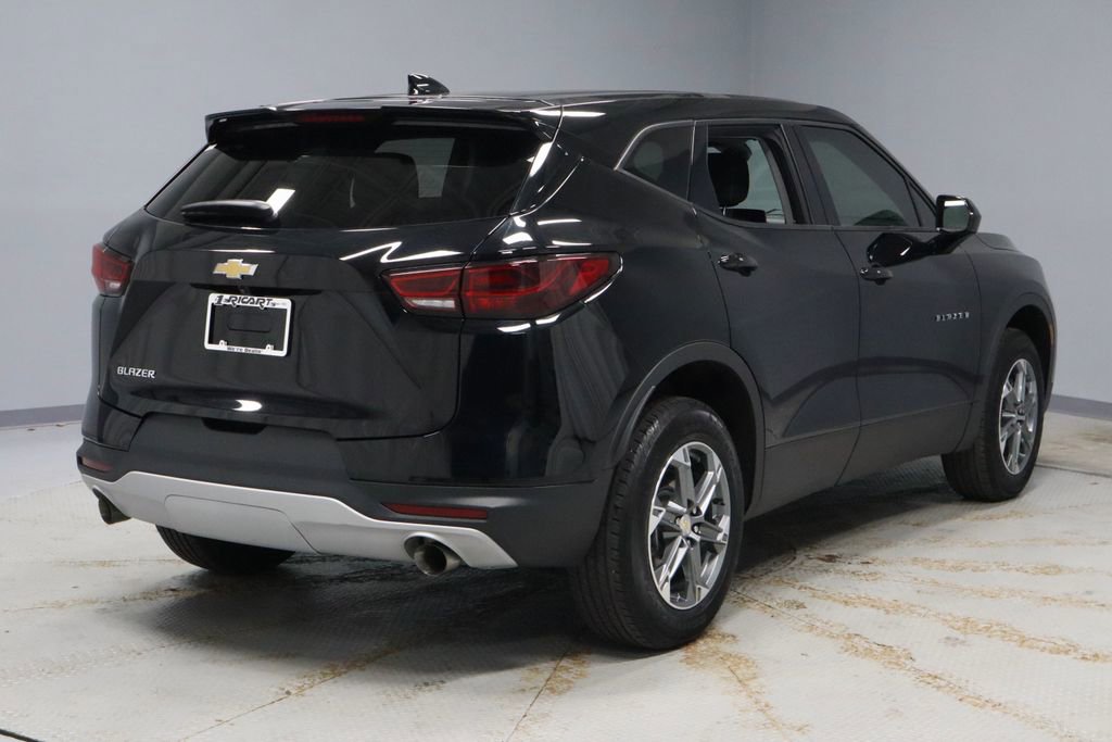 Used 2023 Chevrolet Blazer LT w/ LPO, Floor Liner Package FWD image 11