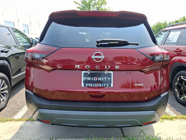 Used 2023 Nissan Rogue S AWD/4WD image 5