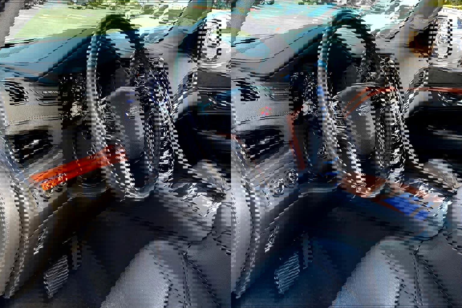 Used 2017 Cadillac Escalade Premium Luxury image 14