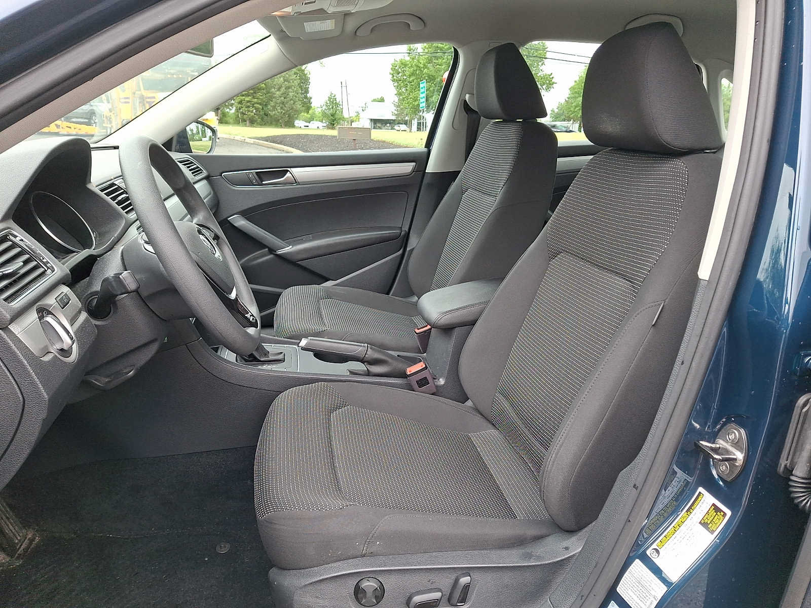 Used 2018 Volkswagen Passat 2.0T S w/ Driver Assistance Package FWD image 11