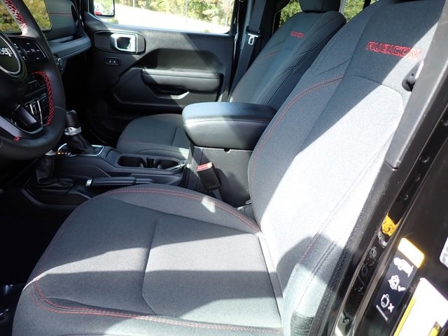 Certified 2024 Jeep Wrangler Unlimited Rubicon w/ Convenience Group image 16